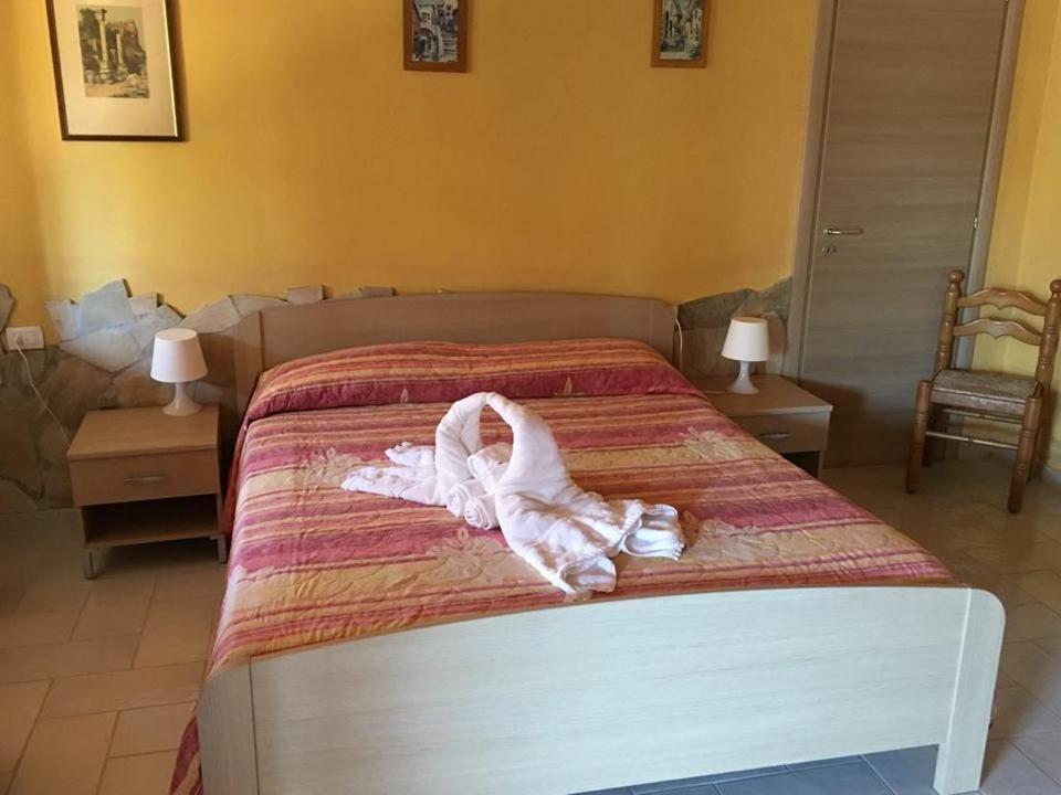 סנטה דומניקה Hotel Villaggio Stromboli מראה חיצוני תמונה