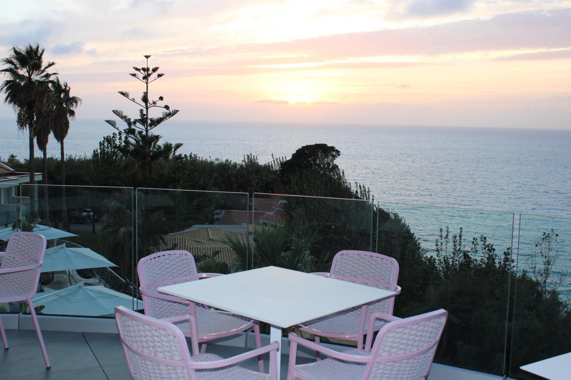 סנטה דומניקה Hotel Villaggio Stromboli מראה חיצוני תמונה